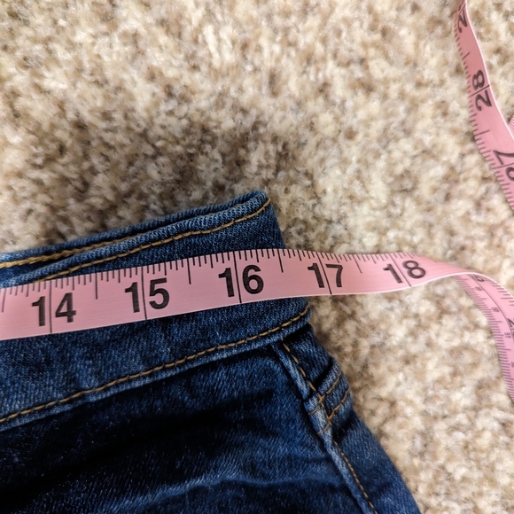 Extra High Rise Curvy Sky Hi Straight Jeans Distressed - Picture 7 of 11